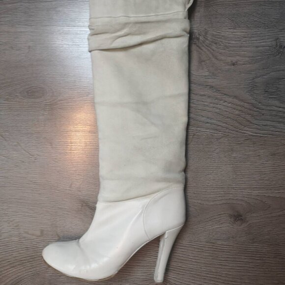 OOTD 4 Y2K Vintage Victorian smocked blouse, pleated Skirt, pile of vests, Boots - Picture 4 of 14